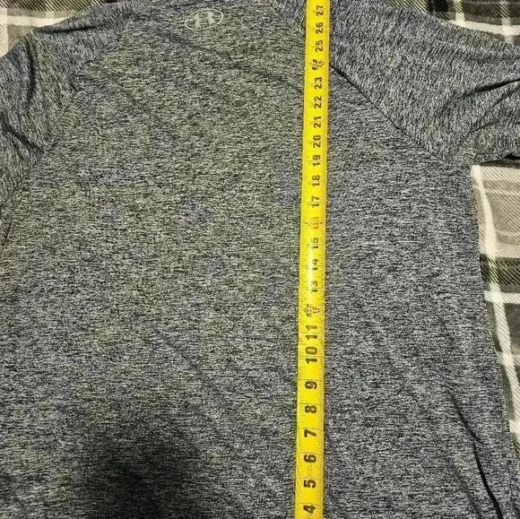 Under Armour XL tech tee with wicking, technology. - Picture 8 of 8